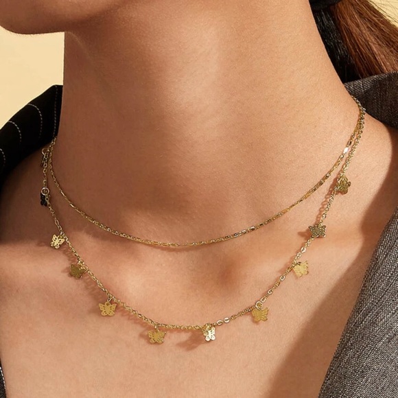 Unbranded Jewelry - 3/$30 💛 Butterfly Layered Necklace